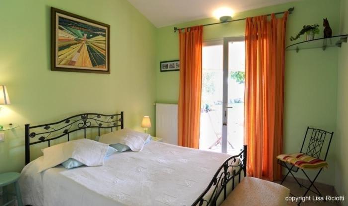 Les Hotes De La Combe Mouis Creissan 部屋 写真
