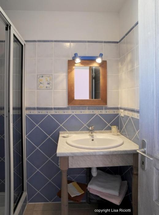 Les Hotes De La Combe Mouis Creissan 部屋 写真
